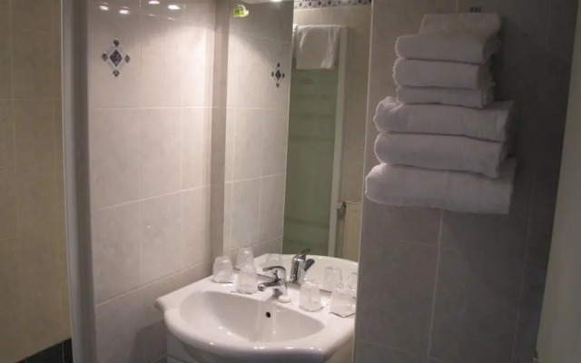 Logis Hôtel Annecy Nord / Argonay