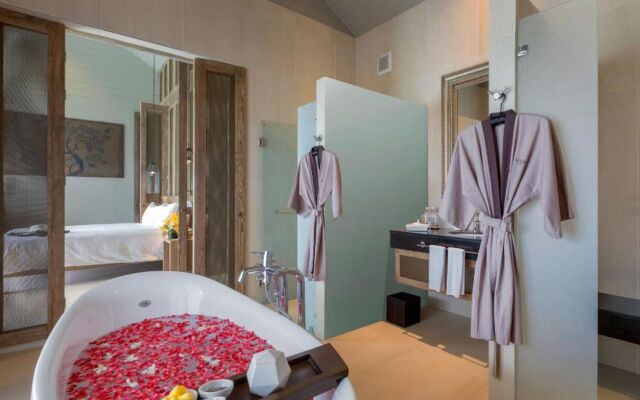 SUNSURI PHUKET, Nai Harn Beach