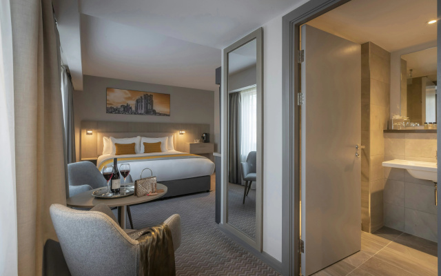 Maldron Hotel Newcastle - Image 4