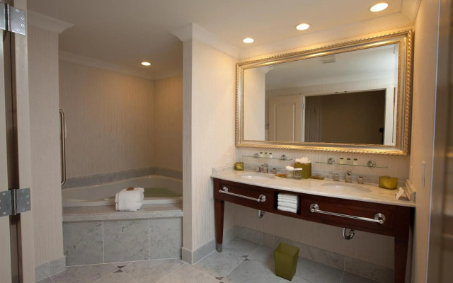 Town & Country Inn and Suites