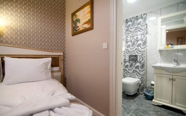 Mevlana Hotel