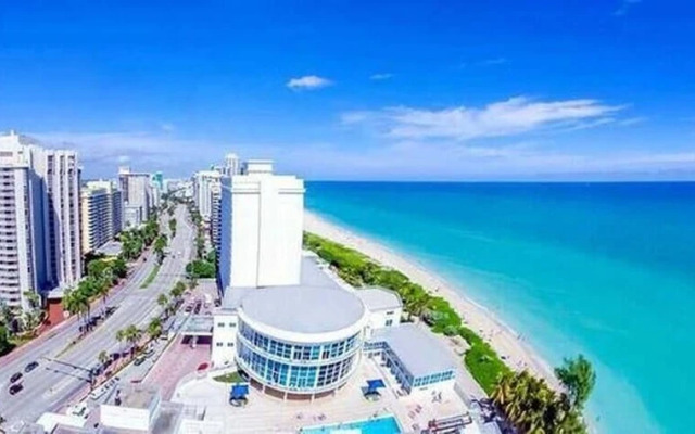 Castle Beach Club Apartments