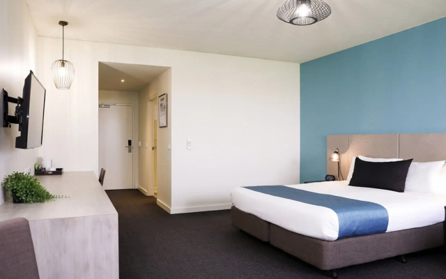 Mantra Melbourne Melton