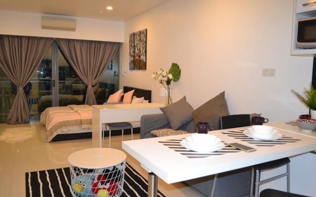 Mercu Summer Suite KLCC by Fervent