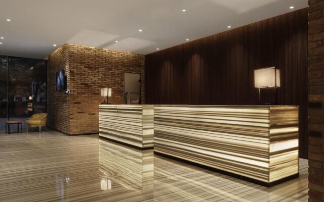 Ease House Hotel