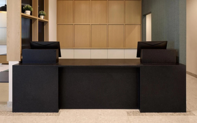 Hyatt Place Montreal Airport