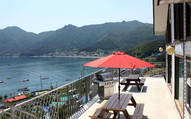 Geojae Blue In Blue Pension