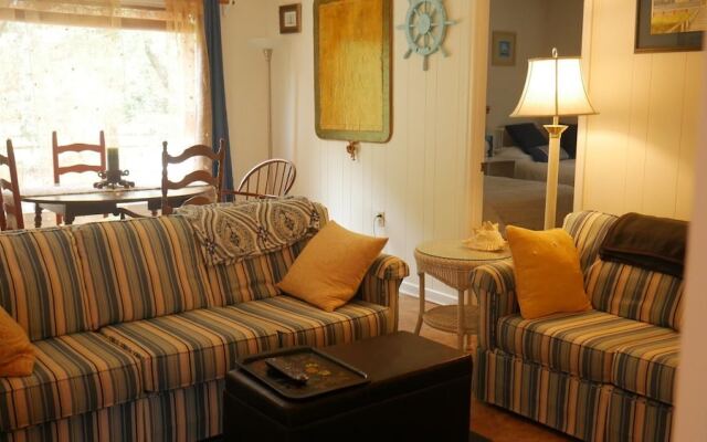 Cedar Creek - 3 Br Home