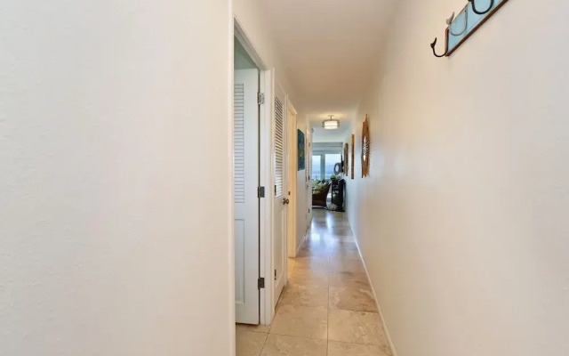 Lahaina Roads #205 1 Bedroom Condo by Redawning