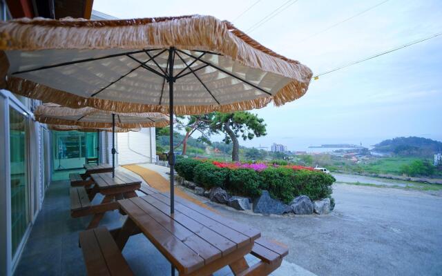 Byeonsanbando With Hill Pension