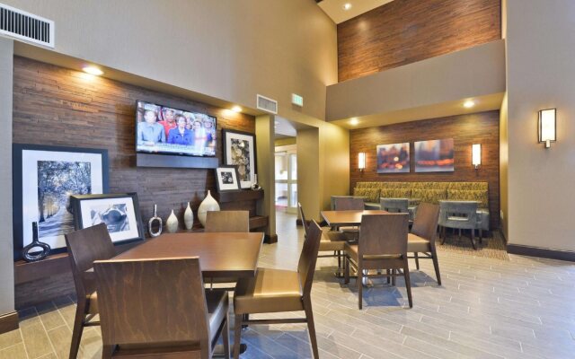 Hampton Inn & Suites Greensboro/Coliseum Area