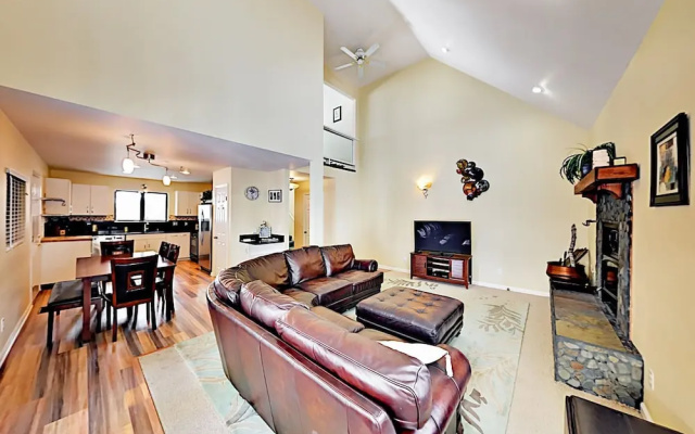 13784 Truckee - 4 Bedroom Home
