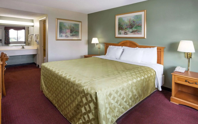 Days Inn by Wyndham San Bernardino Casino