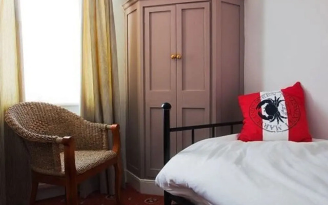 The White Cliffs Hotel