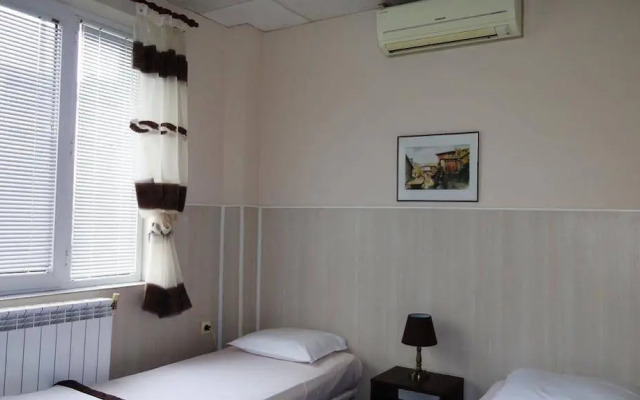 Guest Rooms Kom