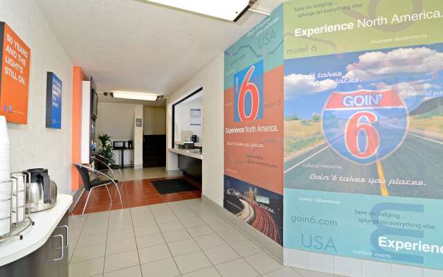 Motel 6 South Haven, KS