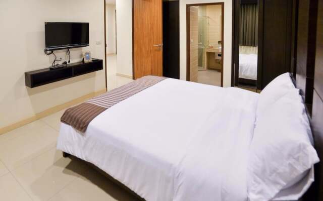 The Pad Silom Convent Serviced Apartment