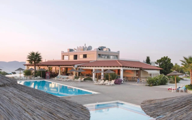 Kouros Palace Hotel