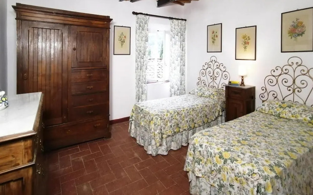 Charming House in Tuscany With Pool & Views