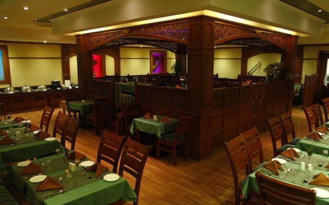 OYO Premium Gandhipuram Avinashi Road