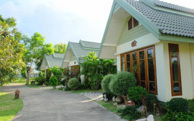 ThaiSomboon BigHome Resort