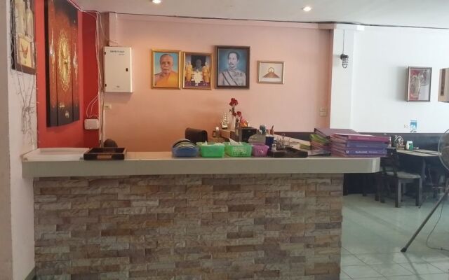 Malee Beach Guest House