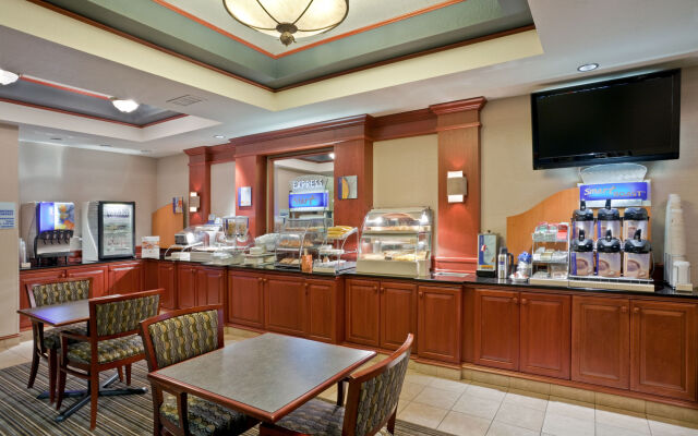 Holiday Inn Express & Suites Ashland, an IHG Hotel