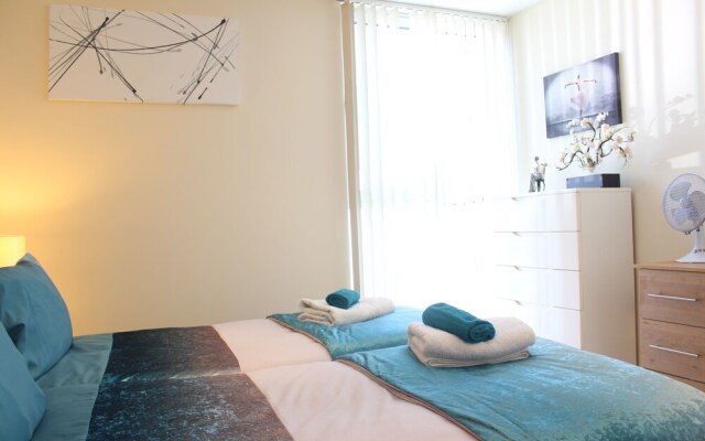 South Quay Apartment Two