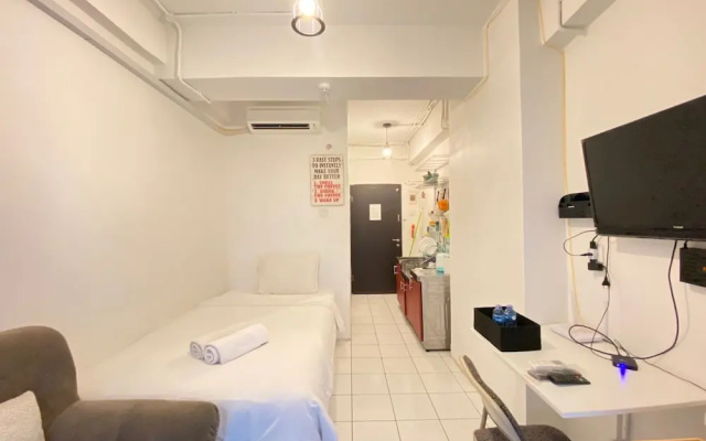 Cozy Studio Room at Grand Asia Afrika Apartment – Guest Rooms – Bandung