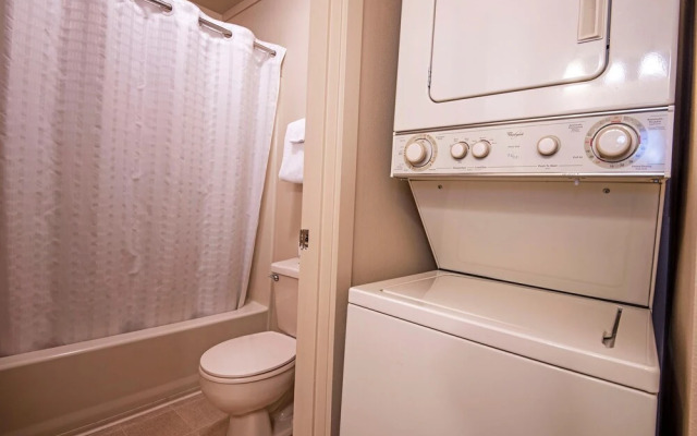 Eagle Crest on the Green