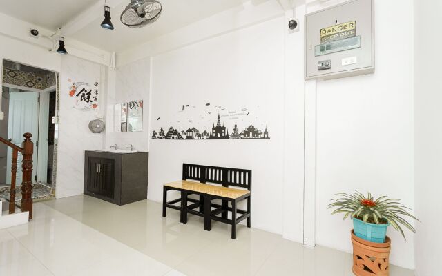 AlphaBed Hostel Bangkok