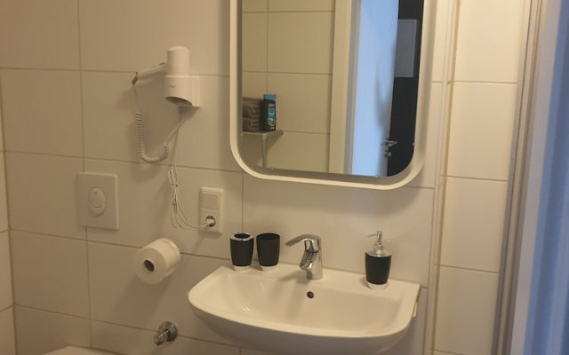 Shivas City Aparthotel