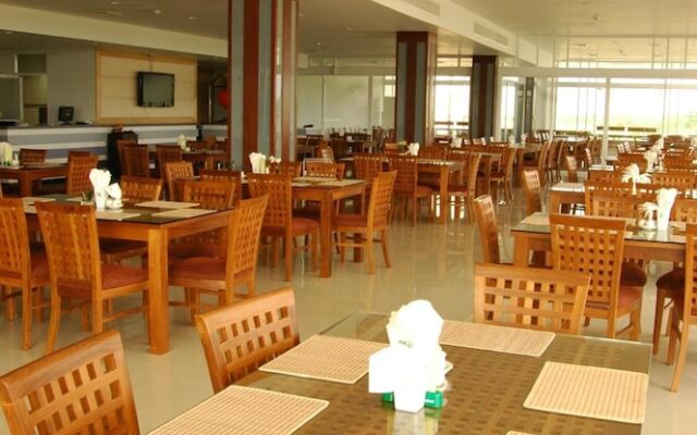Uniland Golf & Resort