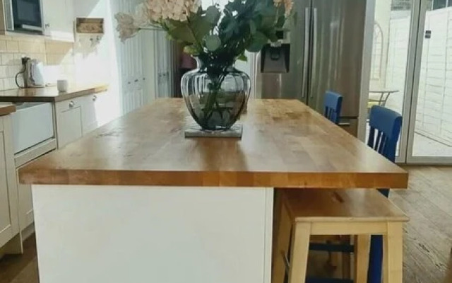 Stylish 3 Bedroom Townhouse in Brockley With Large Garden