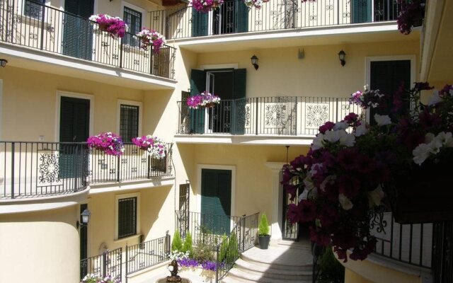 Aurelia Vatican Apartments