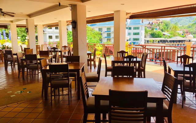 Jiraporn Hill Resort