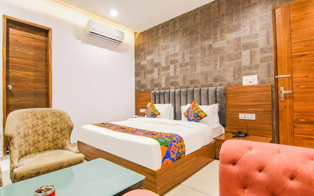 Fabhotel Prime Royal Maple