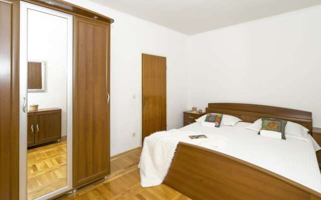 Spacious Apt. With Magnificent sea View & Balcony