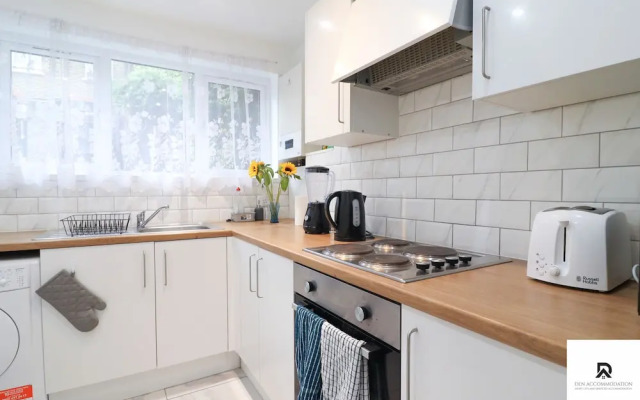3-bed House in London Near the O2 Arena & Excel