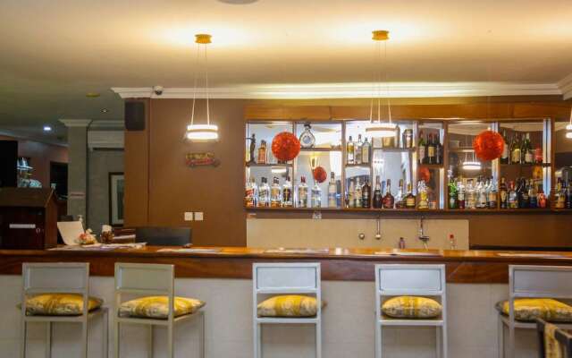 Midindi Hotel & Conference Center
