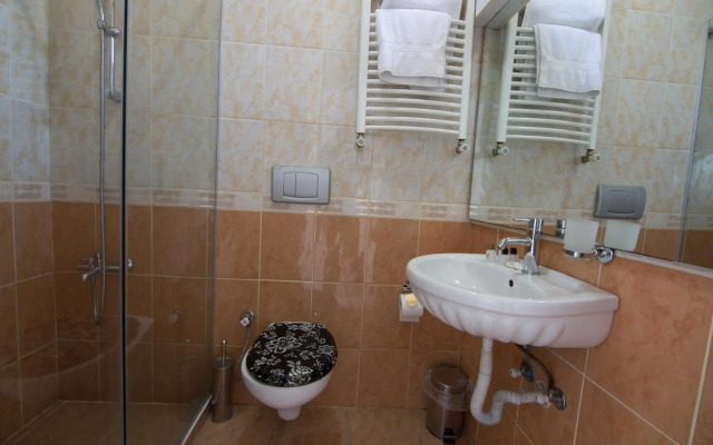 Element Suites