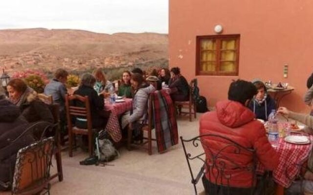 Hotel Almanader