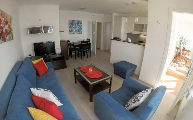 Apartment Precious View