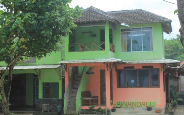 Penginapan Awandalu By Zuzu