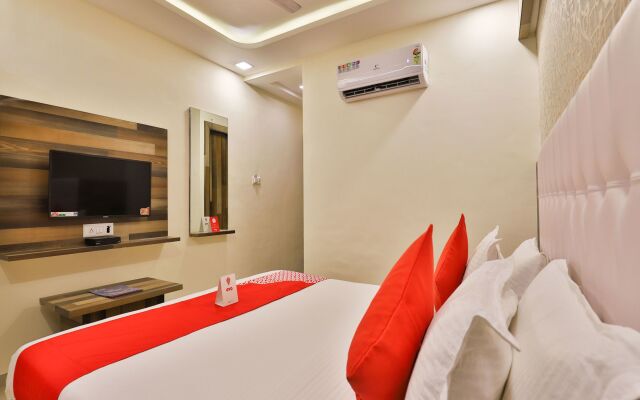 OYO 12654 Hotel Sunshine
