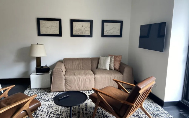 8010 Urban Living Luxury Home Experiences.