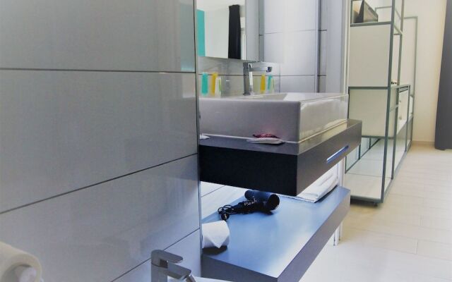 A de Lolo - Four Rooms