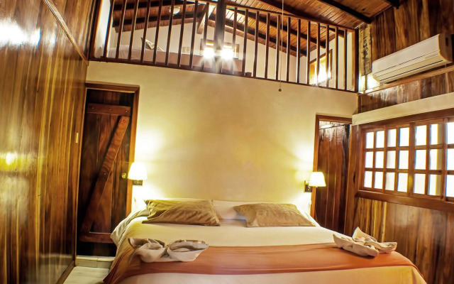 The Wooden House Lodge