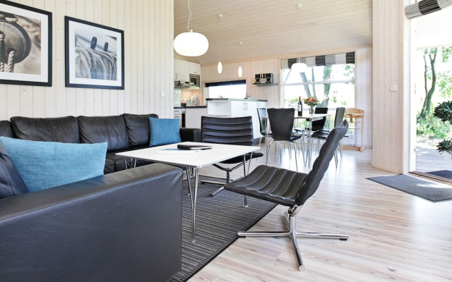Seaside Nordic Villa Getaway