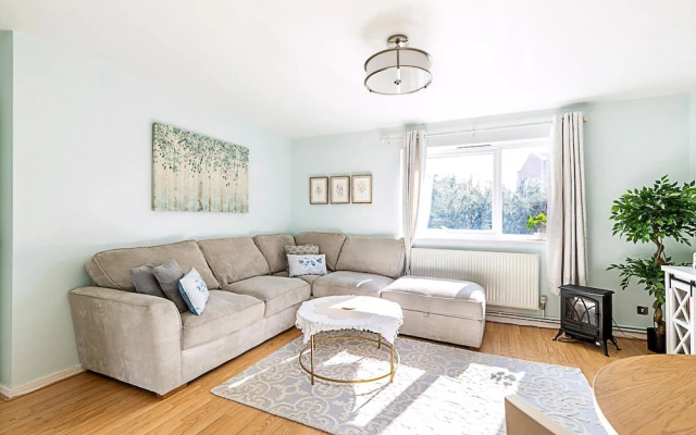 Quiet and Cosy 2-bed in Wimbledon
